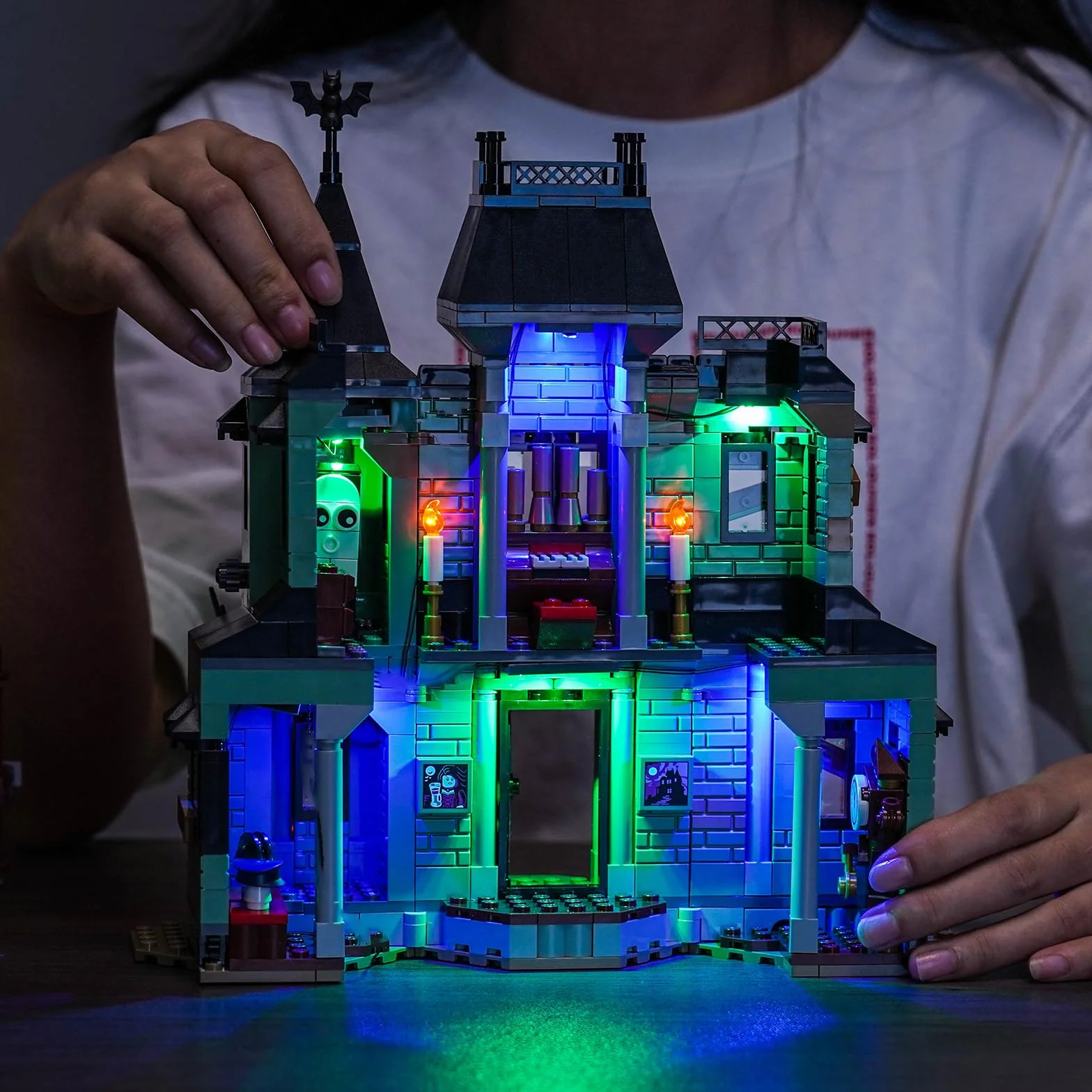 Zestaw oświetleniowy LED, kompatybilny z Lego 31167 Haunted Mansion (nie jest to model), zestaw do dekoracji kompatybilny z Lego Haunted Mansion Kreacyjne zabawki