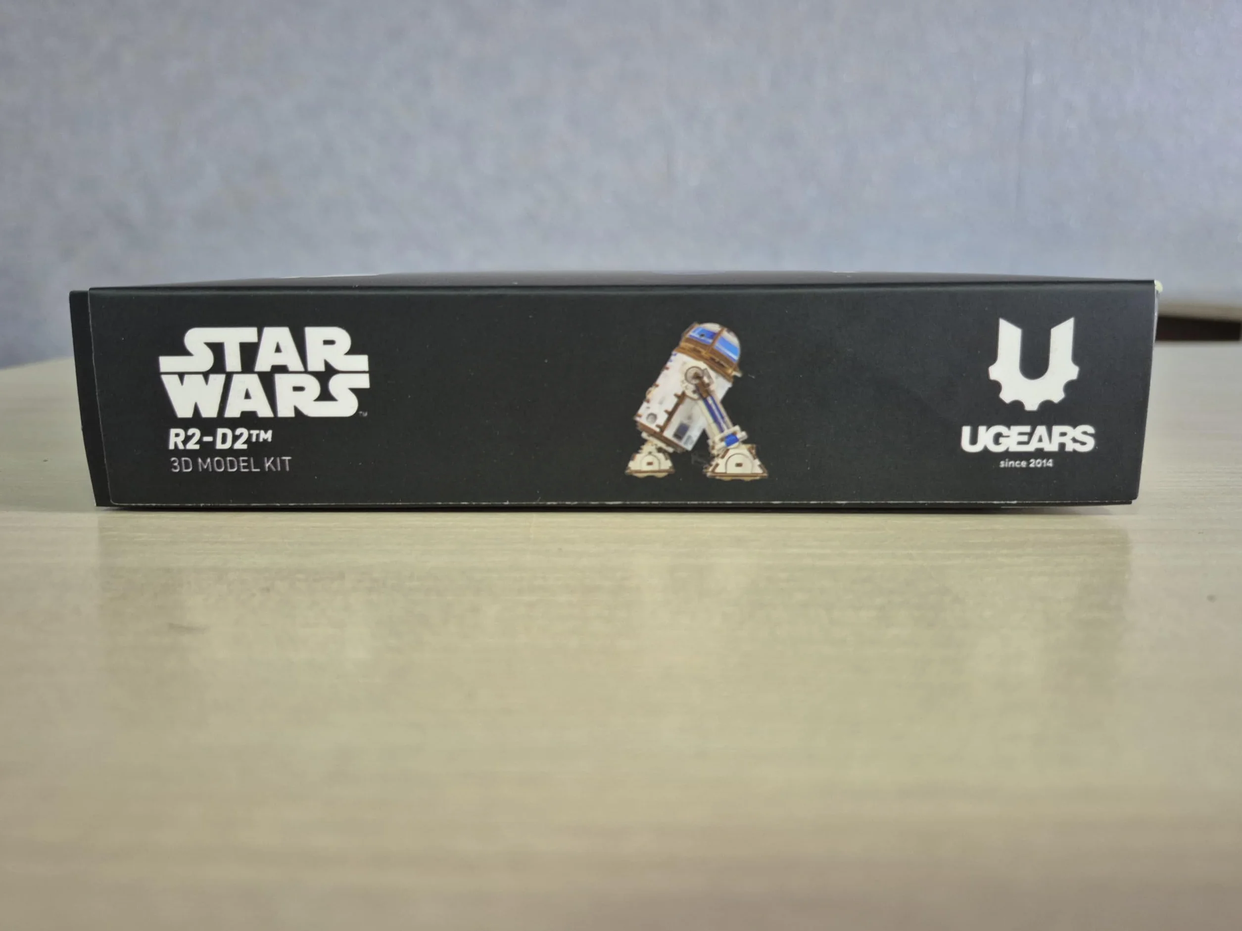UGEARS Star Wars ™ R2-D2 ™ - puzzles for adults, model do złożenia dla dorosłych, modele mechaniczne, łamigłówka dla dorosłych, 3D puzzle, Puzzle Star Wars prezent, mechaniczne konstrukcje