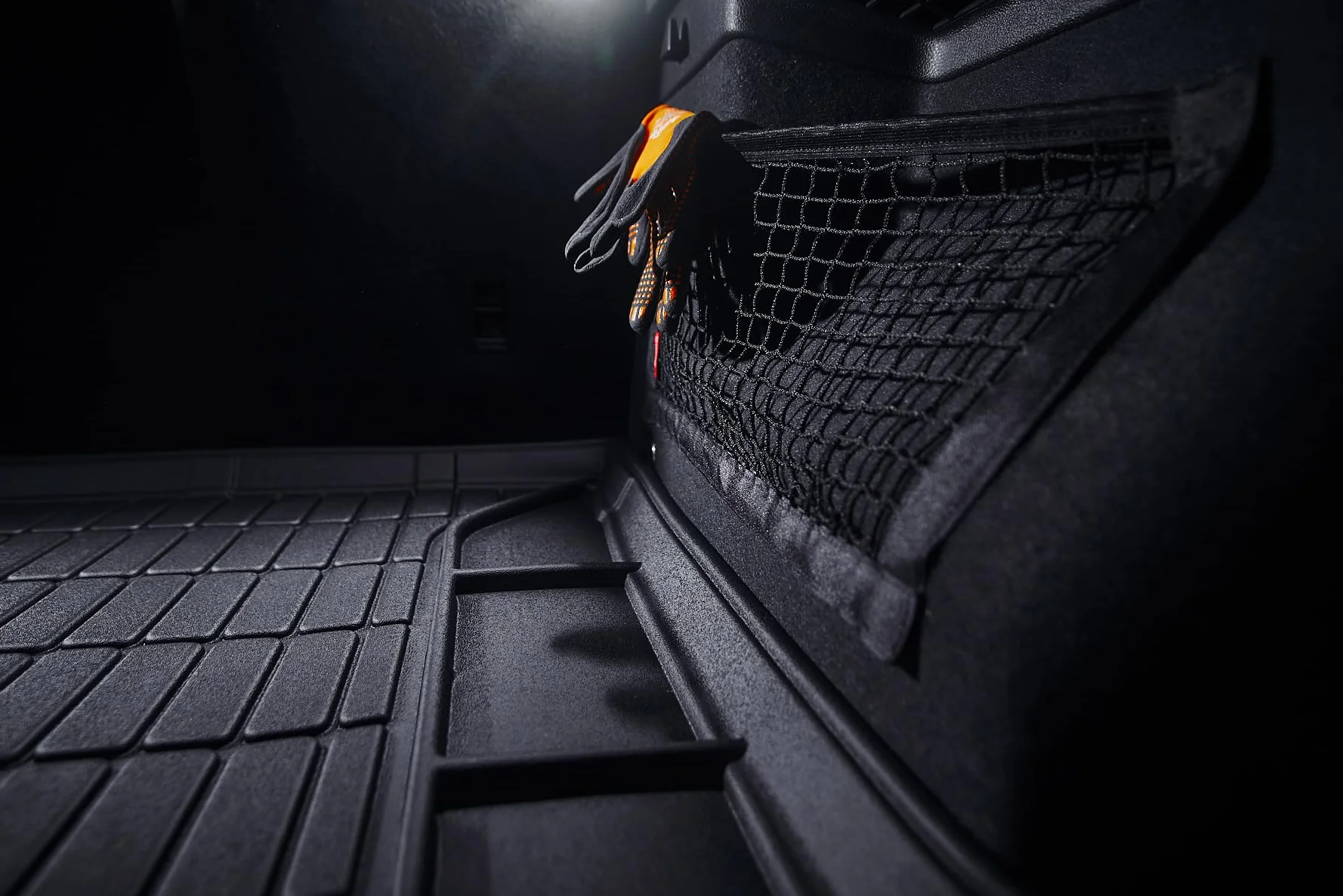 FROGUM ProLine 3D z logo gumowa eskluzywna mata do bagażnika dopasowana do Ford S-Max II 2014-2023 | Wygodny organizer | Najwyższe ranty | Stylowy design