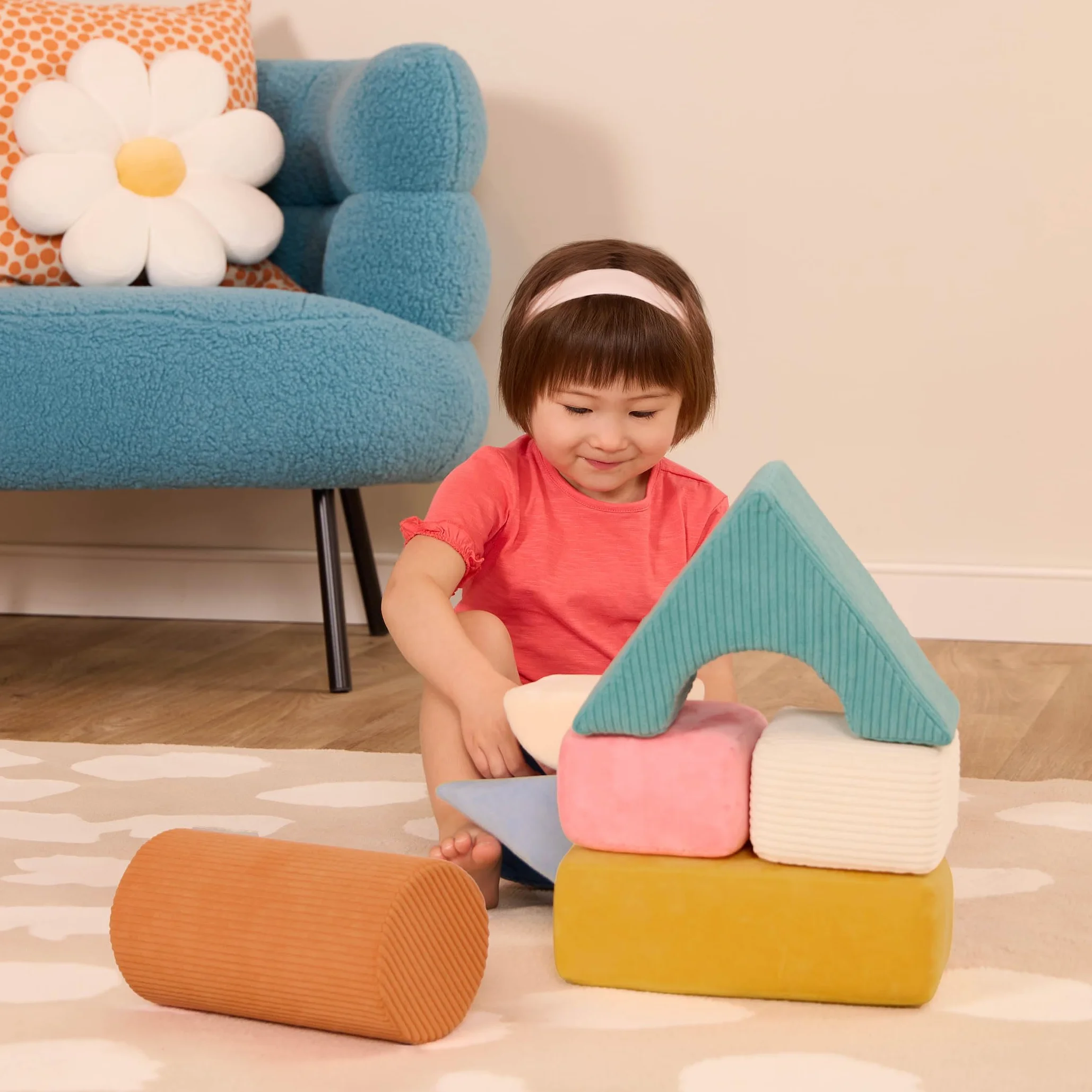 B. Toys sensoryczne klocki konstrukcyjne dla dzieci, 8 sztuk, teksturowane klocki dla dzieci w wieku 6-12 miesięcy, miękkie geometryczne kształty z pokrowcem z tkaniny dotykowej, piankowe klocki