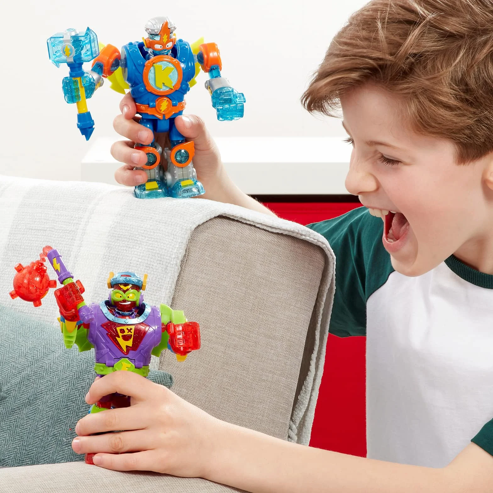 SUPERTHINGS Superbot Kazoom Power – Przegubowy robot z akcesoriami do walki, 1 Kazoom Kid i 1 SuperThing do walki, 1 Kazoom Kid i jeden SuperThing
