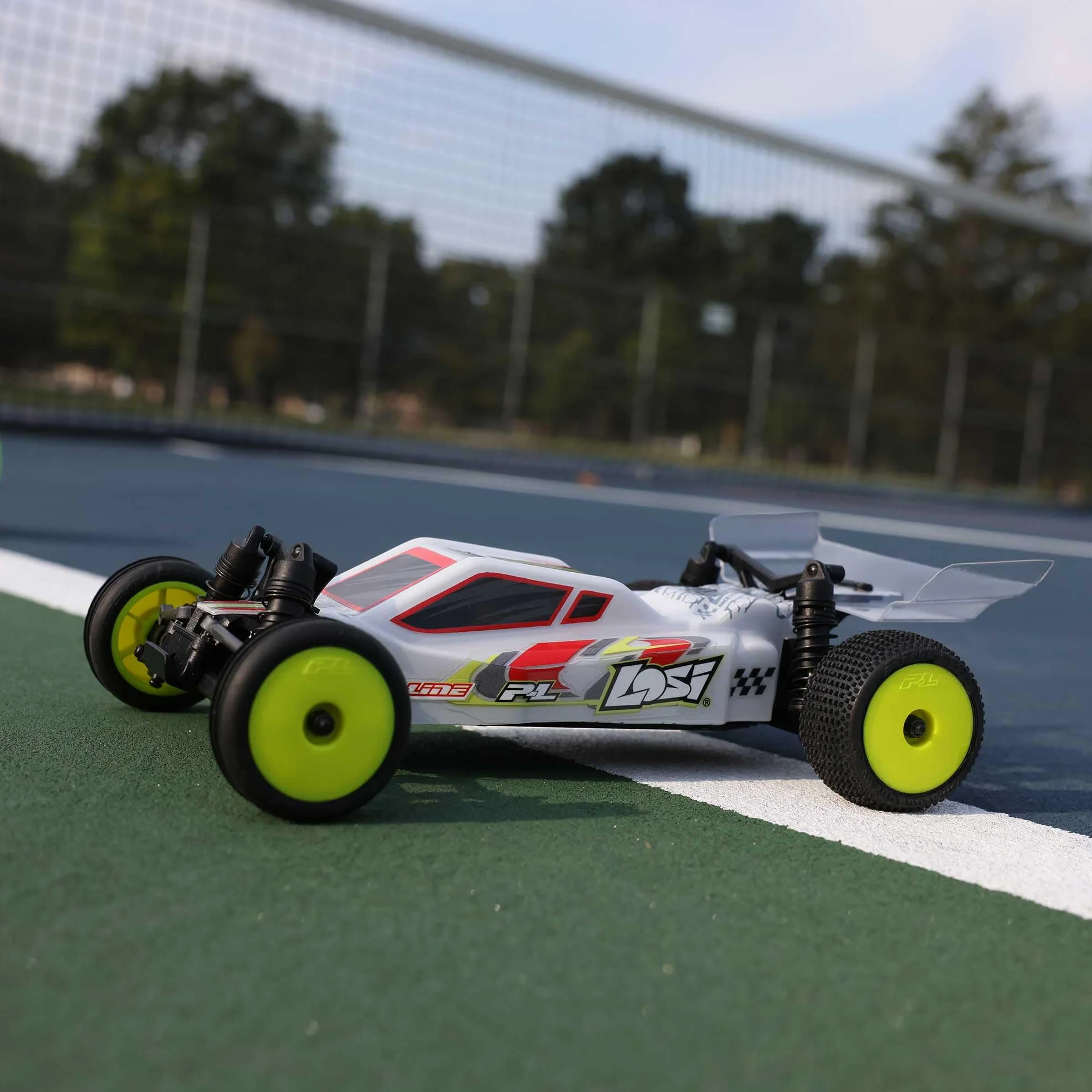 Losi Micro-B Buggy z napędem na 2 koła, biały RTR LOS00007T1