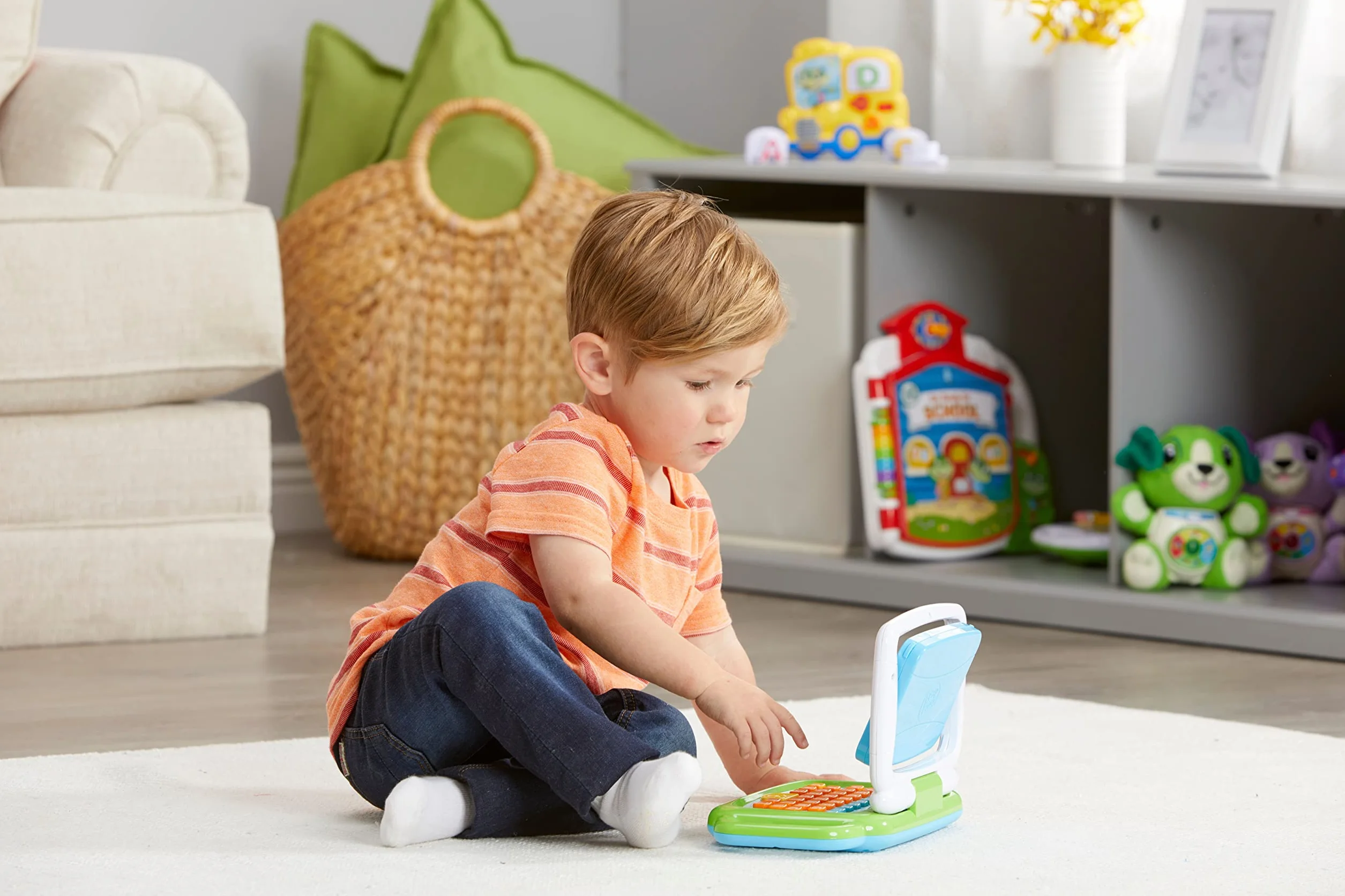 VTech LeapFrog LeapTop Touch Laptop 2 w 1, zielony, tablet edukacyjny dla dzieci z 10 trybami zabawy, z literami, cyframi, słownictwem i zwierzętami, zabawkowy laptop dla dzieci w wieku od 2 lat