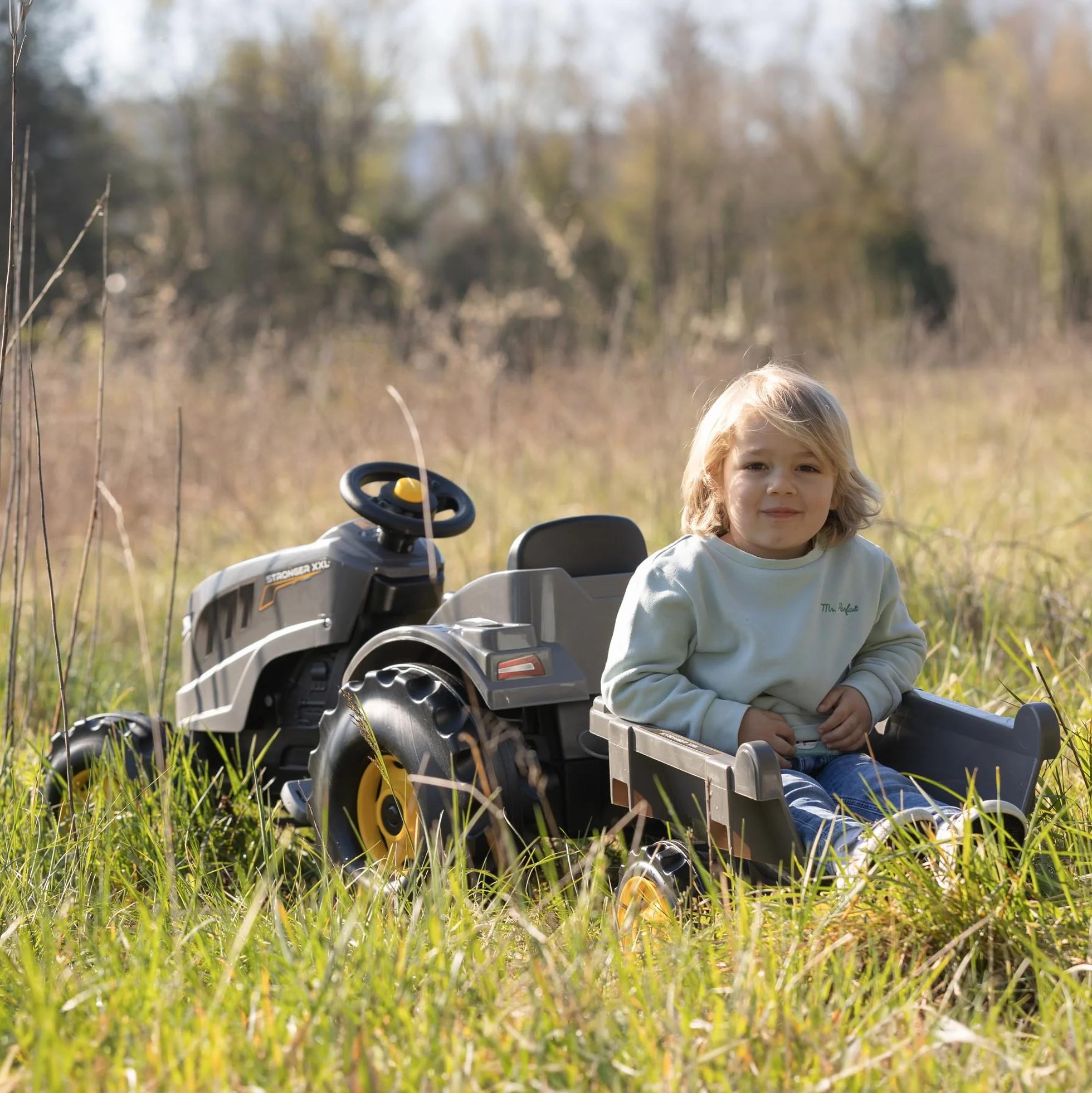 Smoby - Mocniejszy traktor XXL + przyczepa - Duży dziecięcy traktor na pedały - Regulowane siedzenie - Kierownica z klaksonem - Od 3 lat - Wyprodukowano we Francji