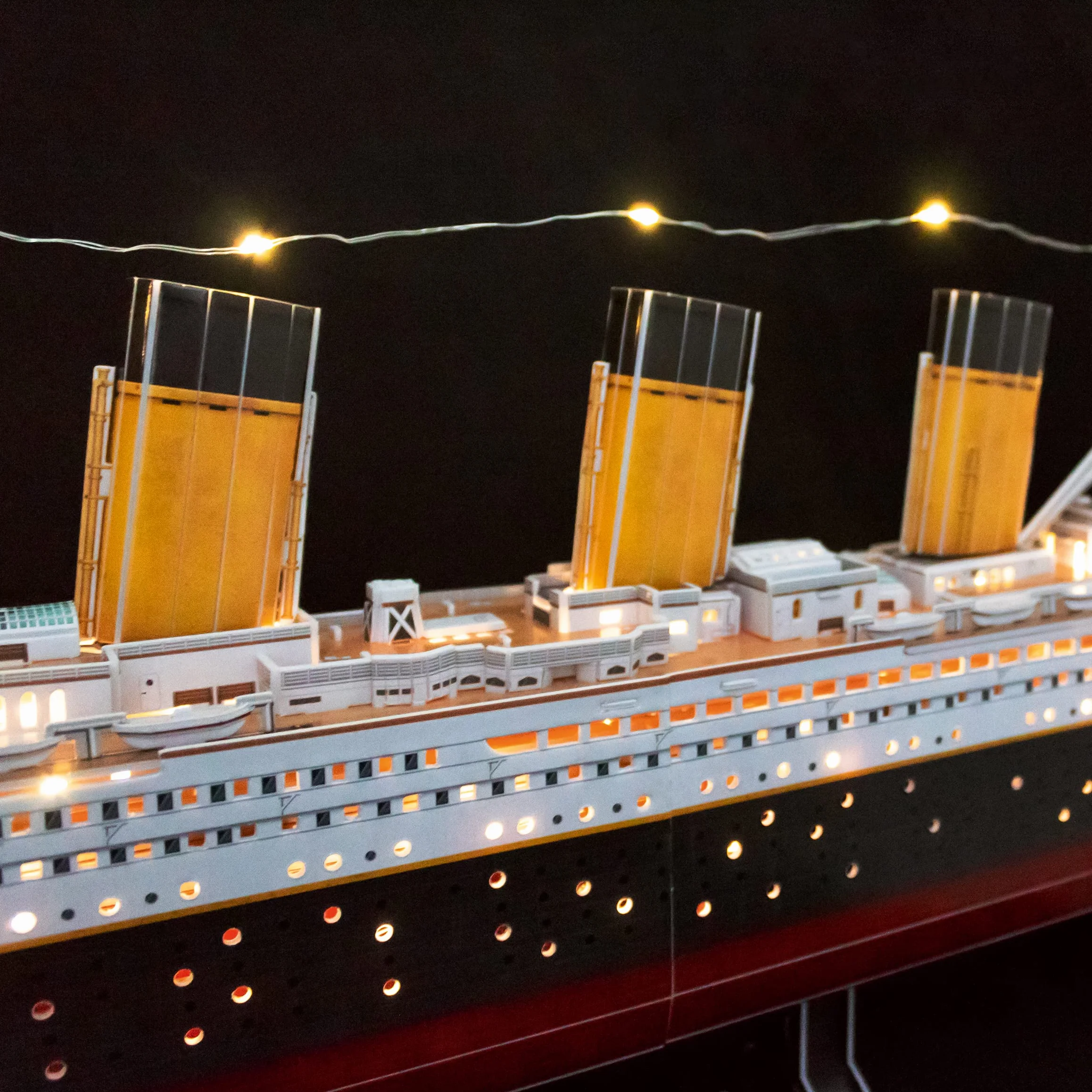 Puzzle 3D - Titanic Makieta LED | Makiety do budowy dorosłych i dzieci | Titanic Makieta | Makieta LED Boat 266 sztuk | Puzzle 3D | Makiety do jazdy