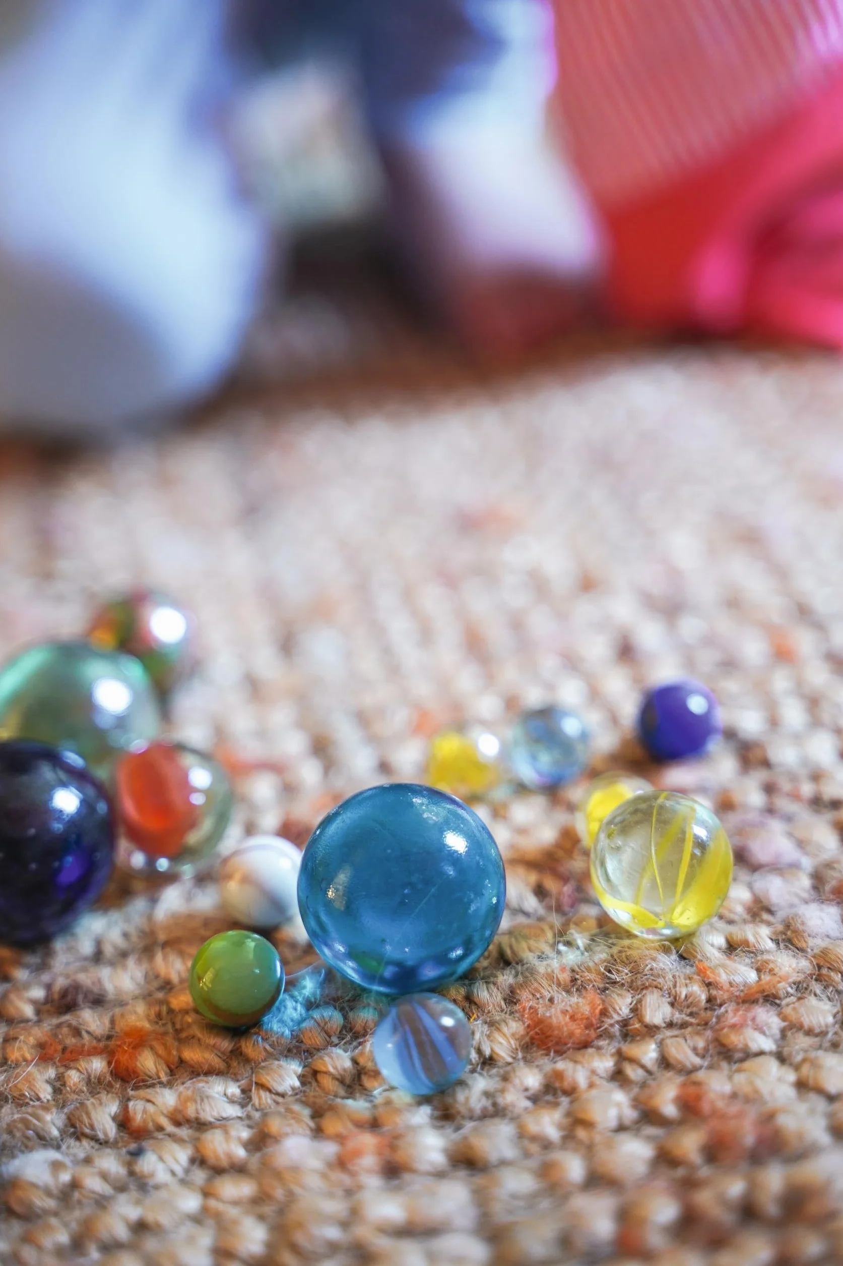Mein Murmelbeutel mit 50 Murmeln, Peggy Diggledey: Ø= 1,6-3,5 cm, im Baumwollbeutel, verschiedenen Farben/Größen, per Beutel