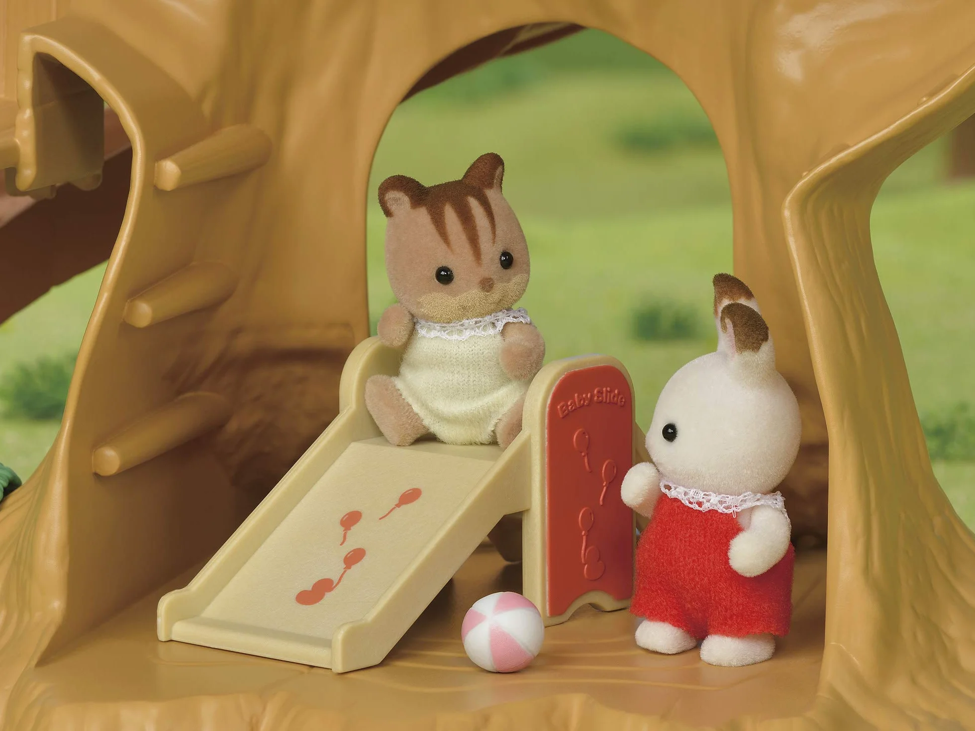 Sylvanian Families - 5494 - domek na drzewie przygody - SIOC