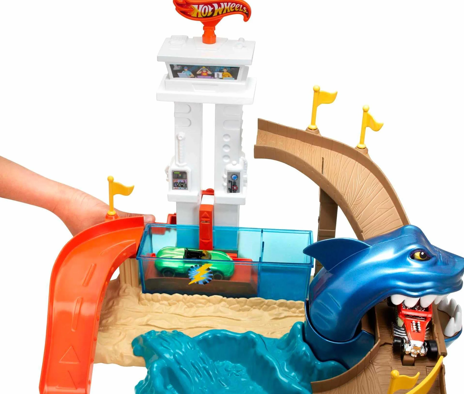 Hot Wheels Tor Starcie z rekinem Zestaw do zabawy z motywem rekina, zawiera samochód-resorak, zabawka dla dzieci od 4 lat, BGK04