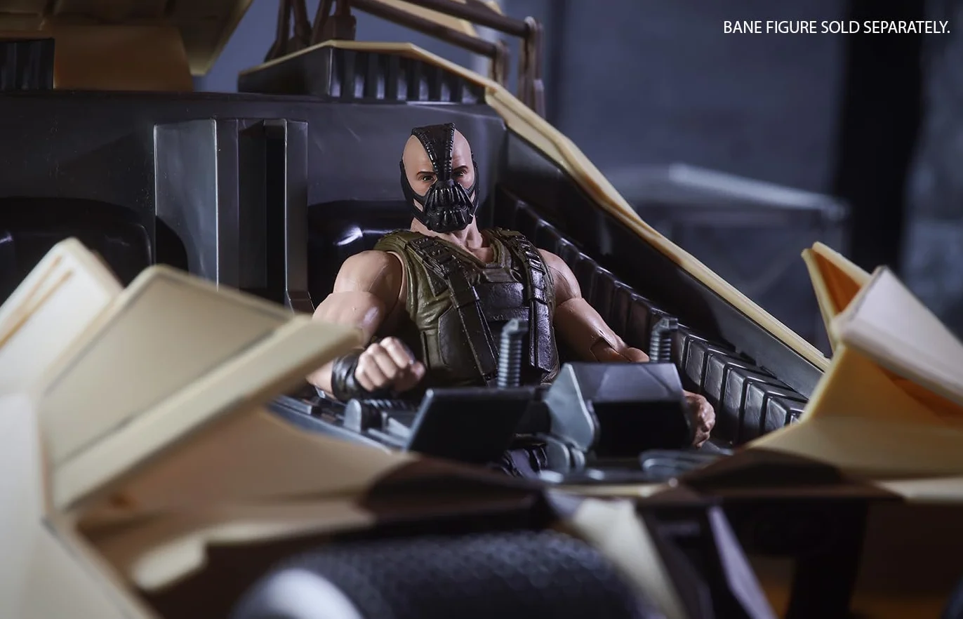 McFarlane Toys Kubek kamuflażowy DC Multiverse (The Dark Knight Rises) Gold Label Vehicle