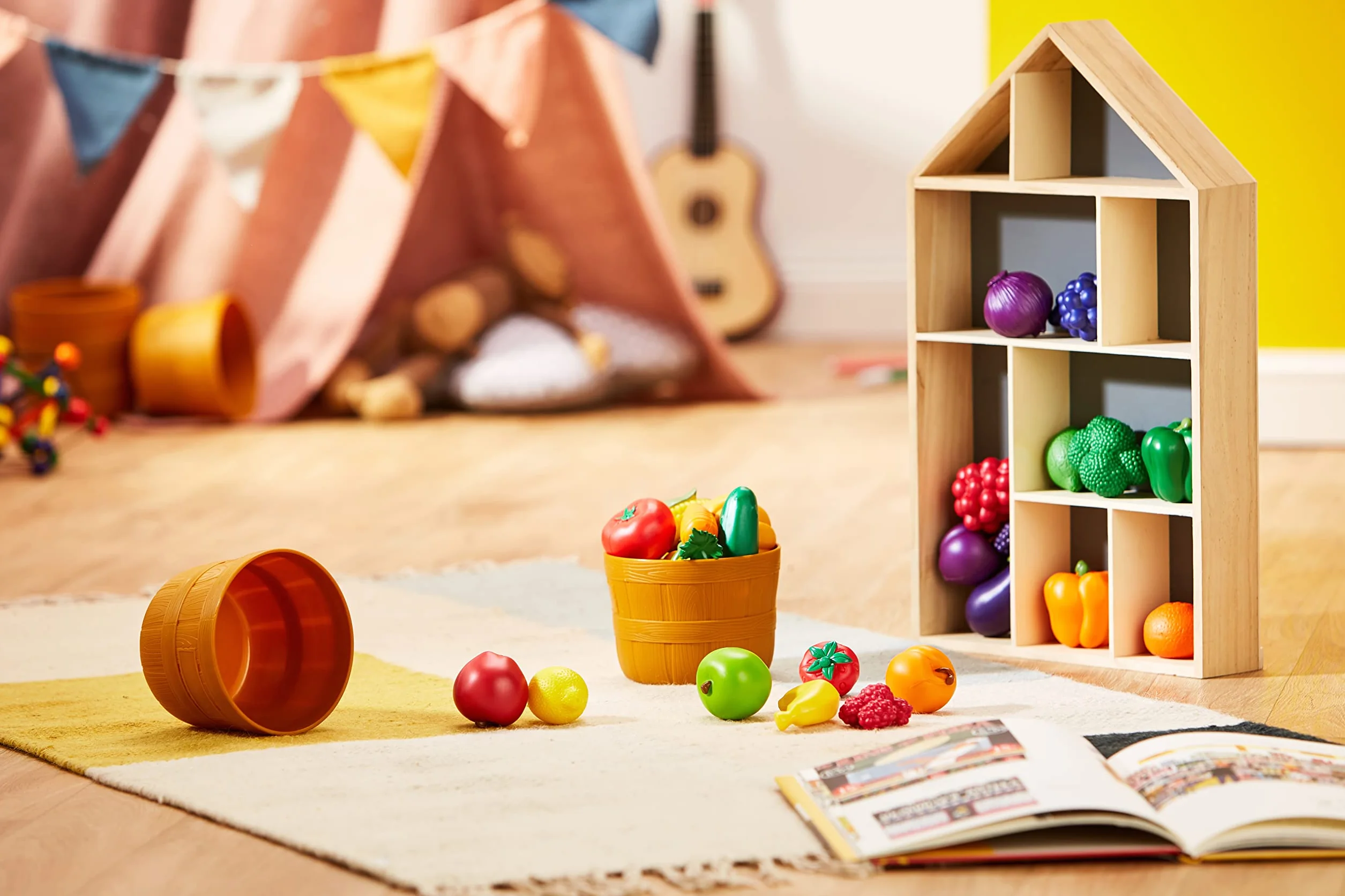 Learning Resources Zasoby edukacyjne w kramie z warzywami do sortowania kolorów, warzyw i owoców zabawy, zabawkowe jedzenie, zabawka edukacyjna dla maluchów, 30 sztuk
