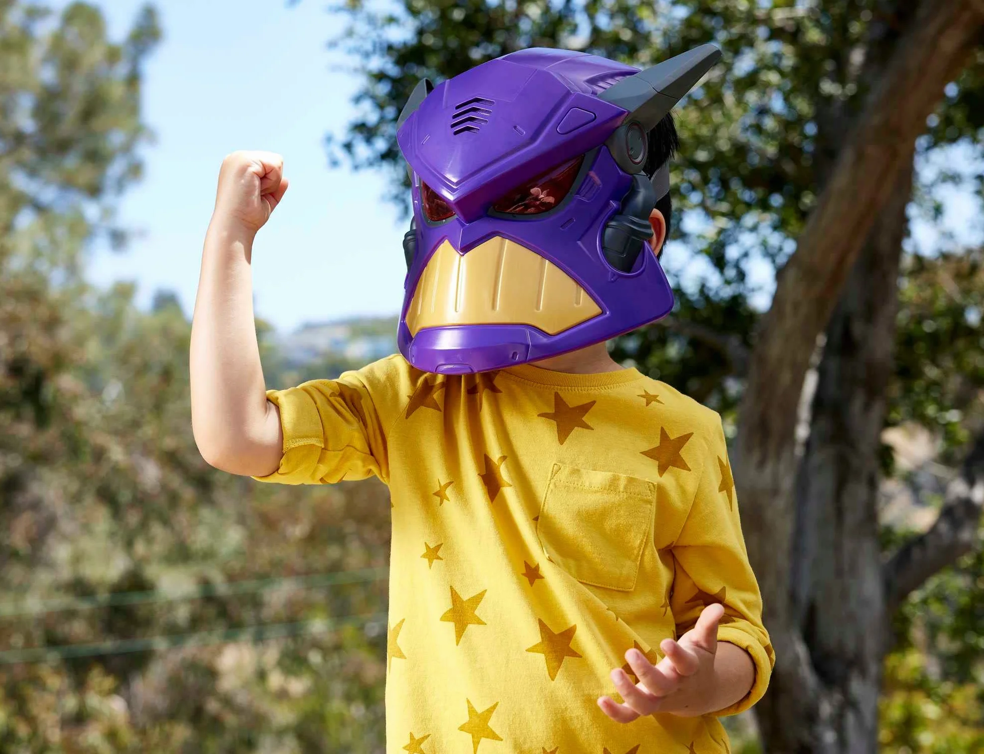 Disney Pixar Lightyear Zurg maska zmieniająca głos, inspirowana filmem, odgrywanie ról, nakrycie głowy, dialog, zmiana głosu i światła, zabawka dla dzieci w wieku 4 lat i starszych