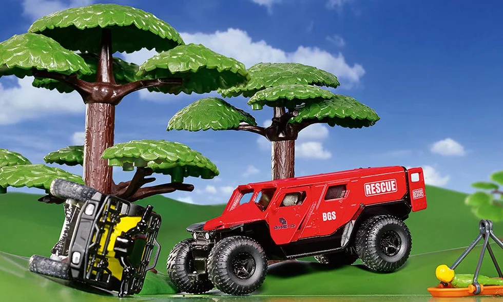 Siku 2307, GHE-O Ambulans, 1:50, Metal/Tworzywo sztuczne, Czerwony, Liczne funkcje, Do łączenia z modelami Siku w tej samej skali