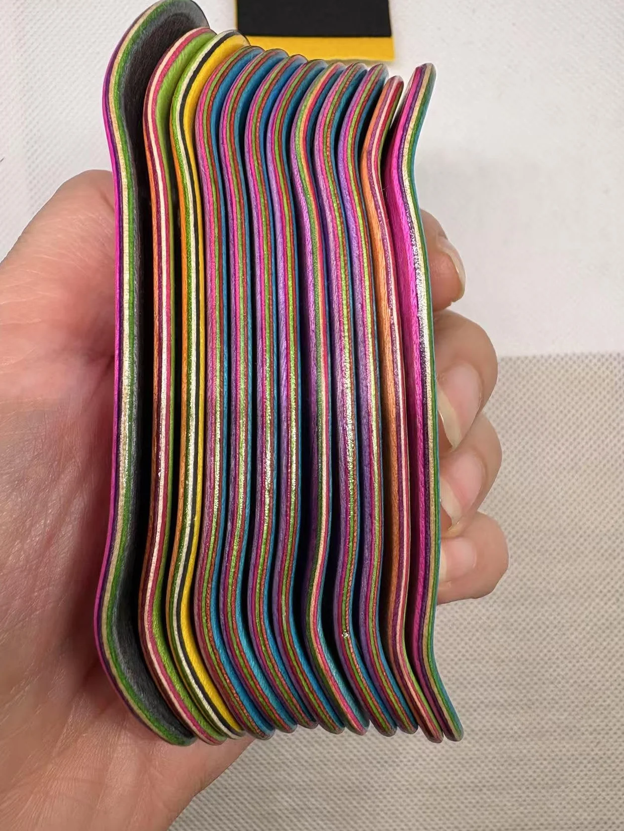 Pro Podstrunnica Set up (kompletna) Op3ra V1-34 * 96 mm 5 warstw klon drewno pokładowe -średni wklęsłe średni kopniak -druk UV grafika - czerwone bloki