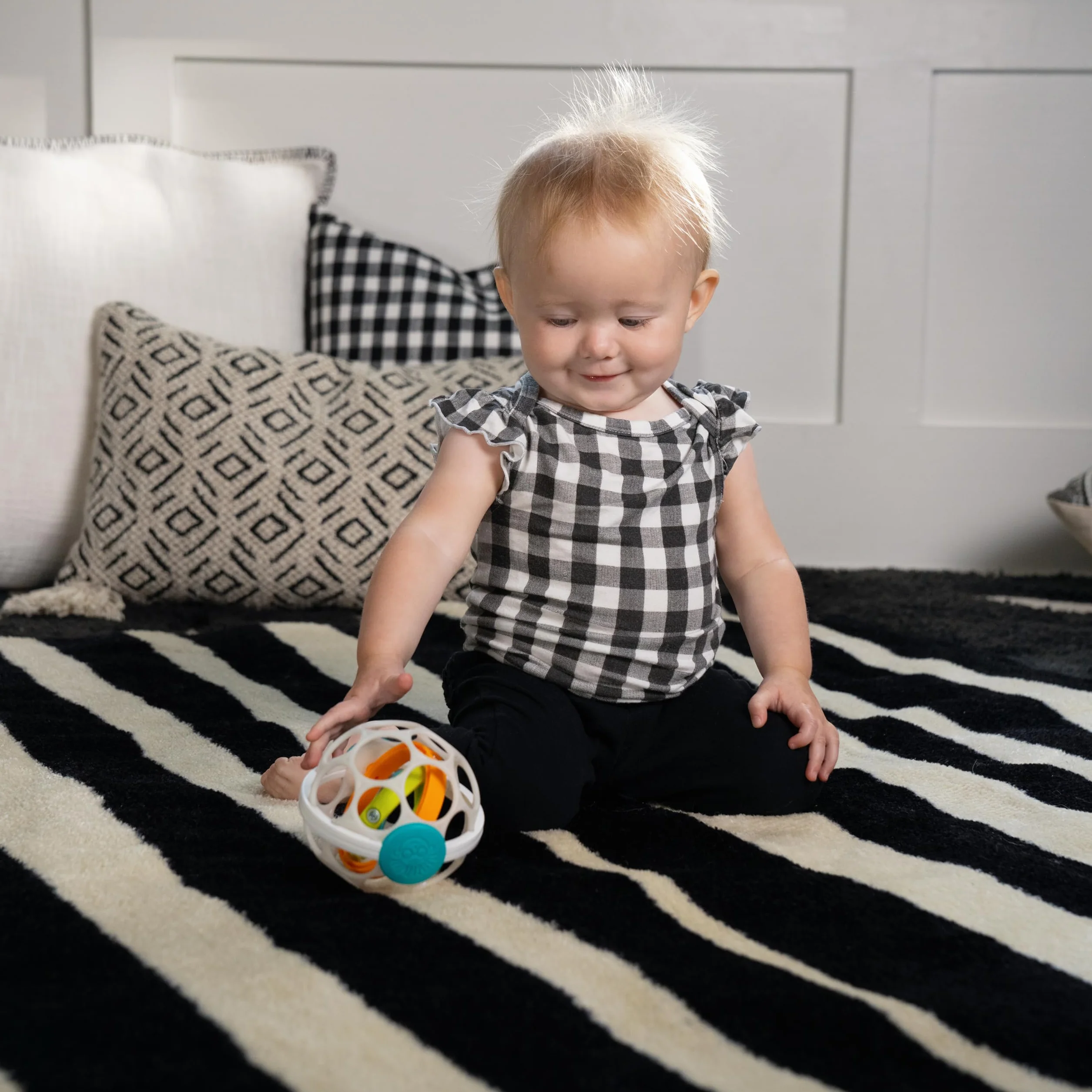 Baby Einstein Grip & Spin Oball Easy Grasp grzechotka zabawka, bez BPA, 0+ miesięcy