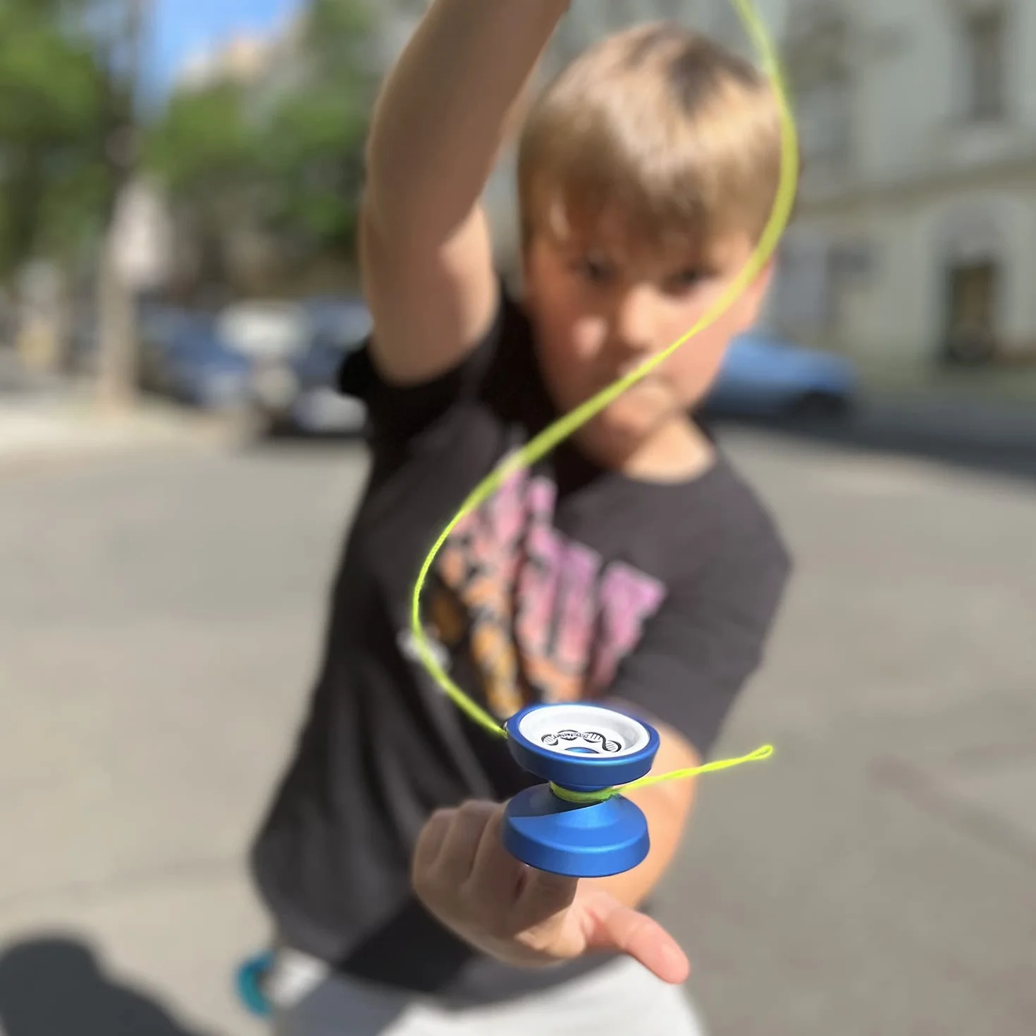 YoyoFactory DNA Yo-Yo - Black White (Metal Yoyo, String, Ball-Bearing & Instructions Included)
