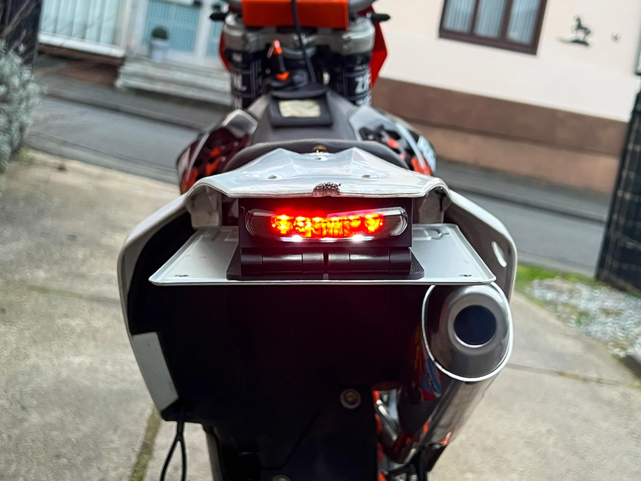 Uchwyt tablicy rejestracyjnej, składany, Enduro/Supermoto, uniwersalny (czarny)