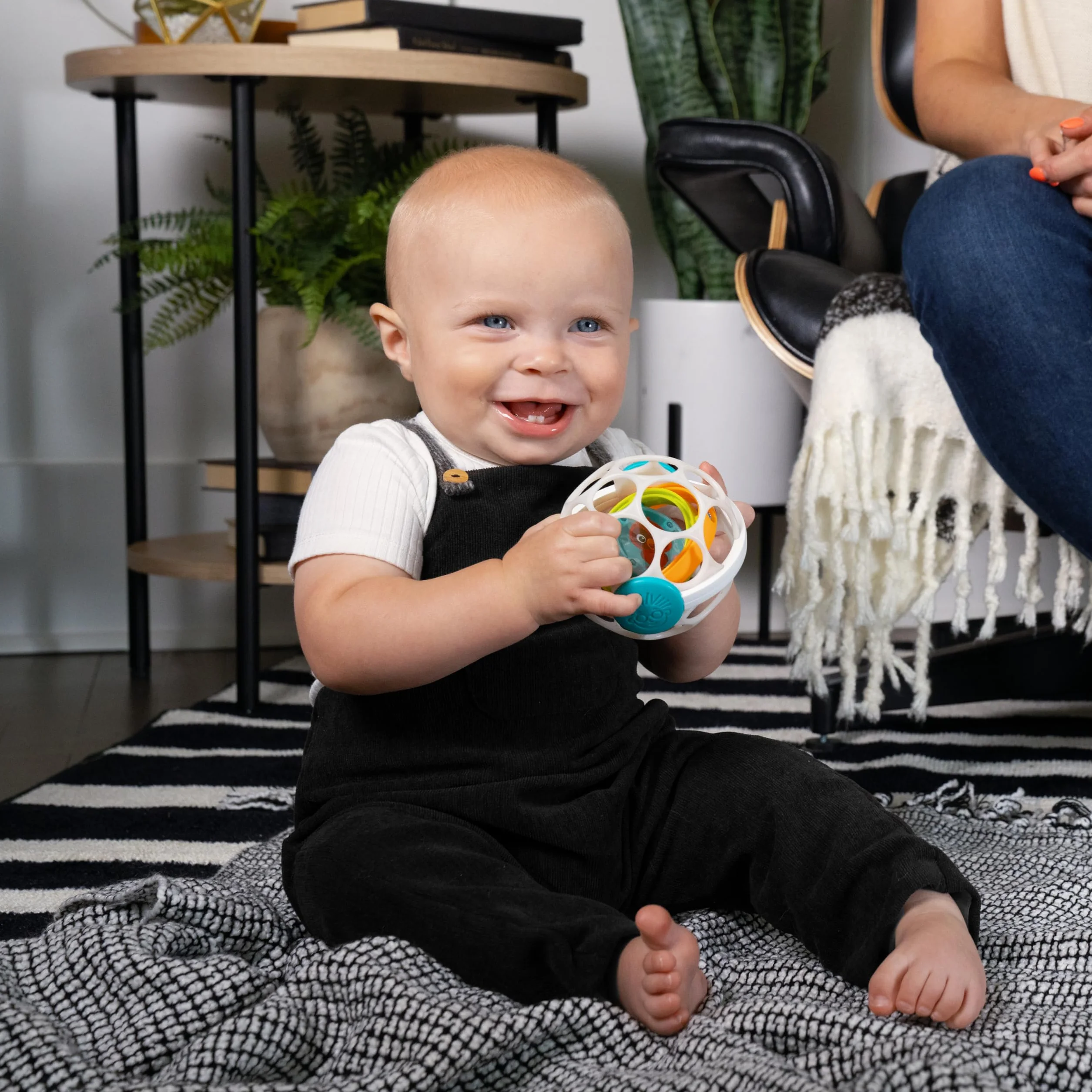 Baby Einstein Grip & Spin Oball Easy Grasp grzechotka zabawka, bez BPA, 0+ miesięcy