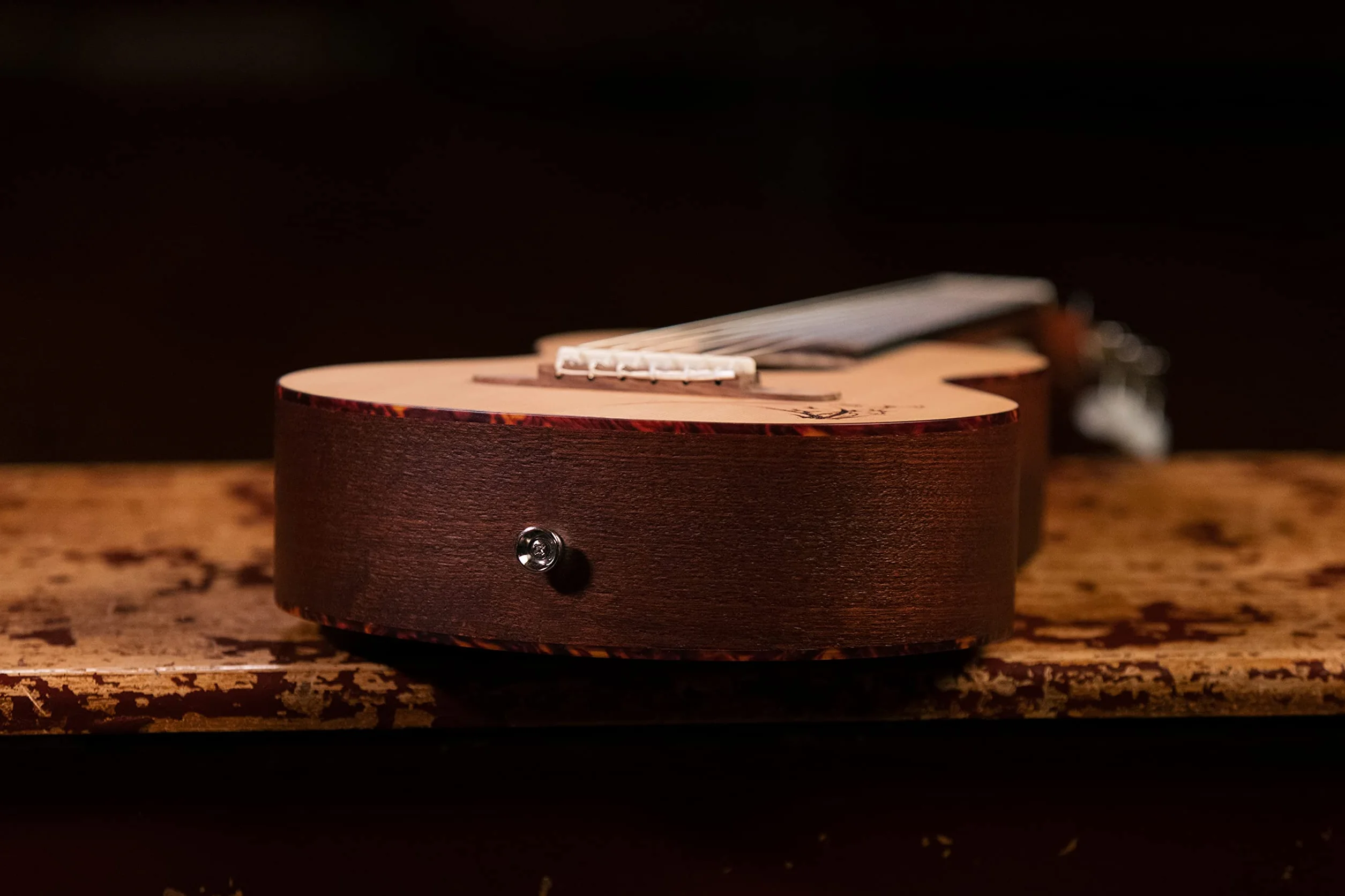 Ortega Guitars Mini Travel Guitar – Seria Mini Travel – Świerk/Mahoń, Wykończenie Naturalne (RGL5)