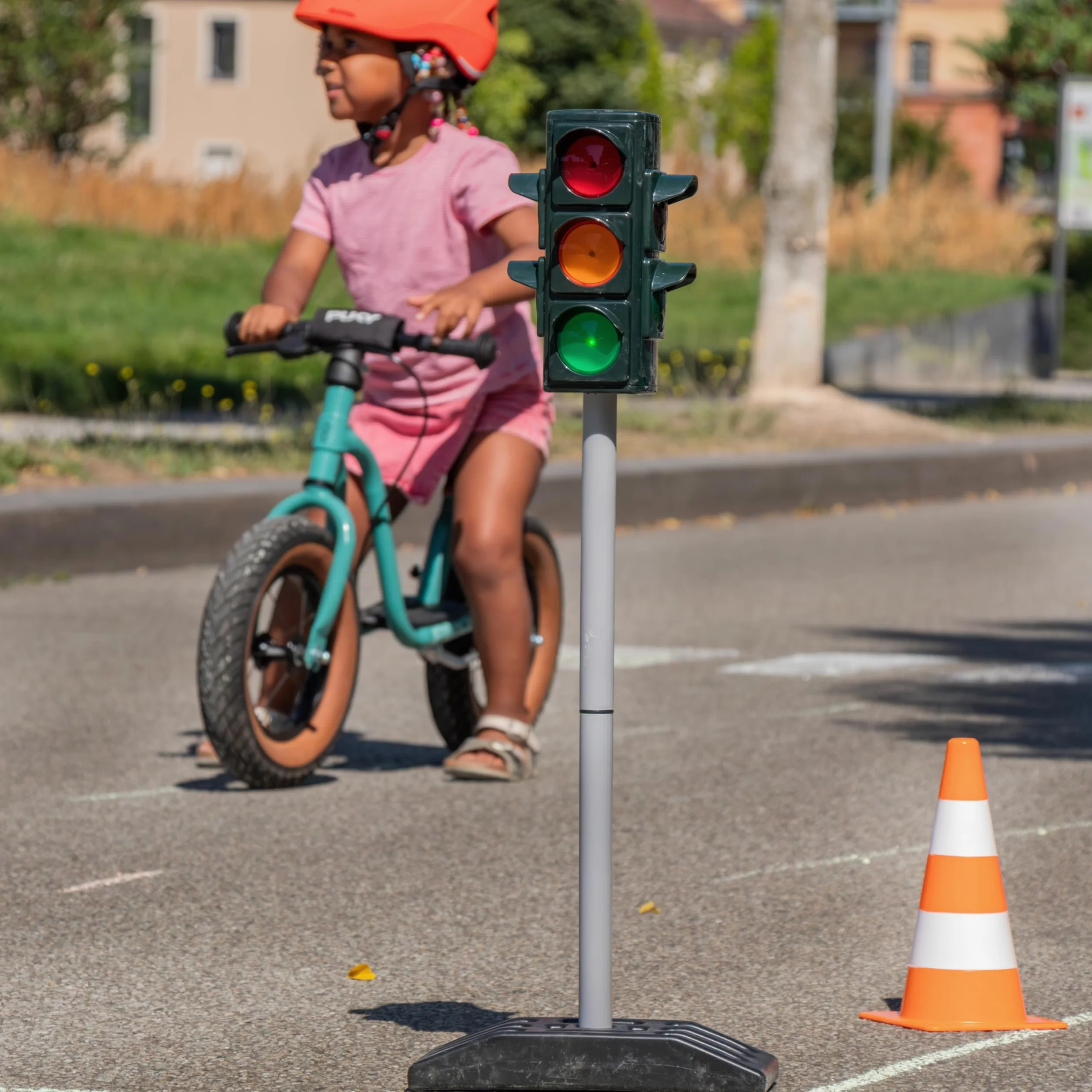 Theo Klein 2990 Sygnalizacja świetlna | Z ręcznym lub automatycznym cyklem zmiany świateł | Zabawka przeznaczona dla dzieci powyżej 3. roku życia