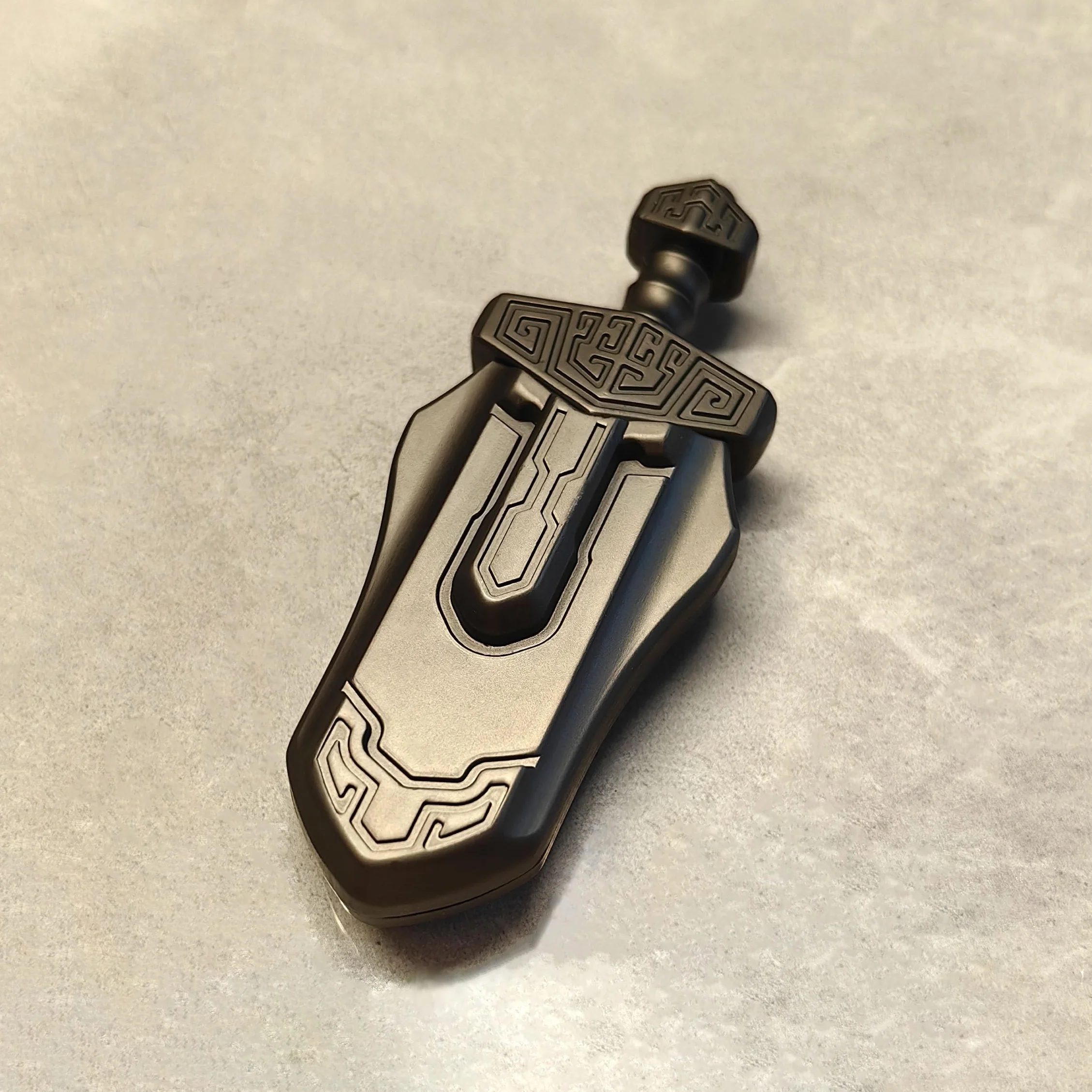 T-Conceal EDC Sword Dekompresja Fidget Slider - antystresowa zabawka na biurko dla dorosłych, magnetyczna metalowa zabawka na biurko (szary)