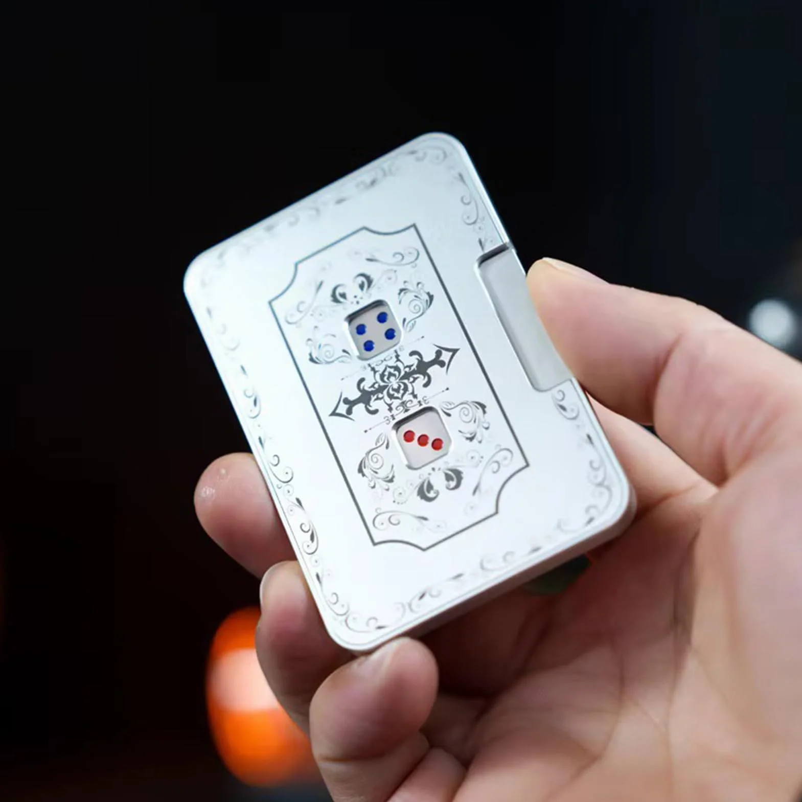 Mechaniczna kostka 3D, automatyczna gra w kostkę, zabawka fidget wciskana, transformacja Dices Games Sensory Toys, stop aluminium, ułatwiająca napięcie, interaktywna zabawka (7 x 5 cm)