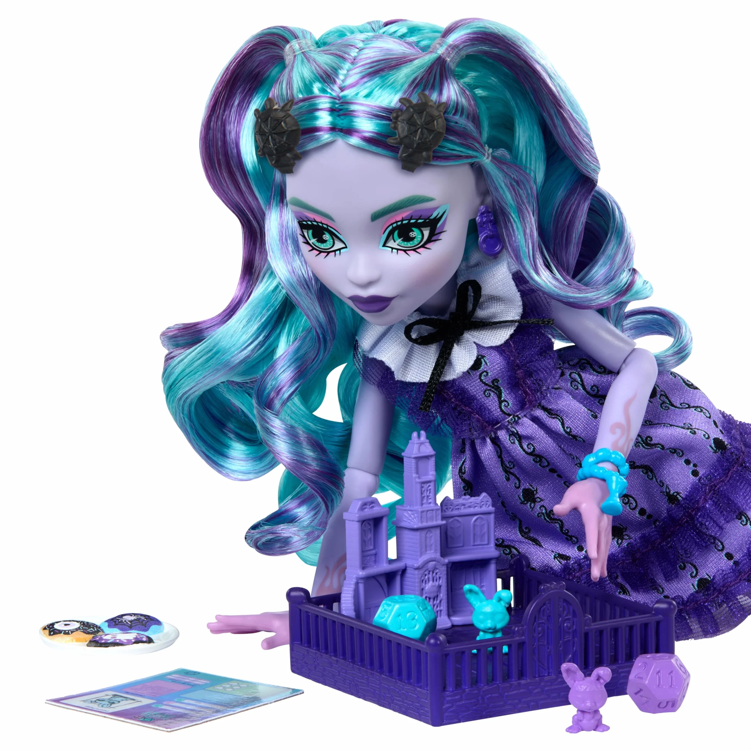 Monster High Fearbook Strasznik Twyla Zestaw z lalką z motywem klubu gier i akcesoriami, takimi jak kurtka, rocznik szkolny, gra planszowa i „ciasteczka”, HXW31